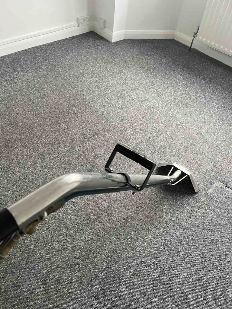Spray Extraction carpet cleaning machine